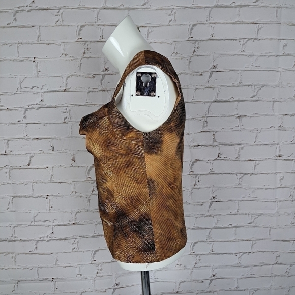 VINTAGE Lori Ann Gold Tone Cut out Tank Top - Picture 5 of 10